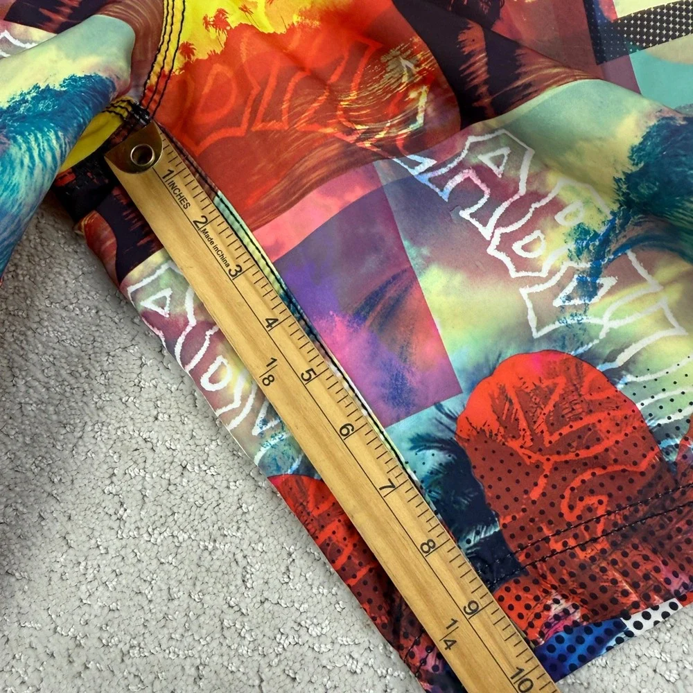 Billabong Vintage Board Shorts Mens 36 Embroidered  Graphic Skull Girl Tropical